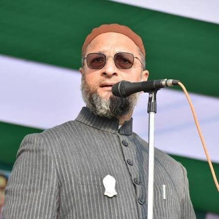 ओवैसी ने दिखाया अतीत का आईना, संसद मार्च में लाठीचार्ज पर उठाए बड़े सवाल